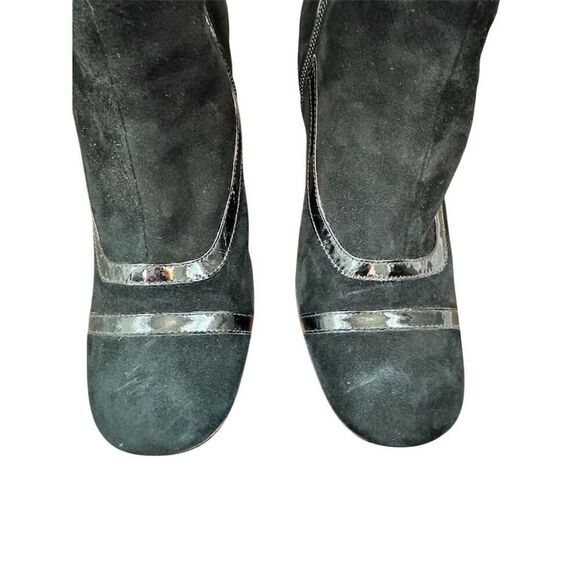 BCBG Max Azria Women's Black Suede Ankle Booties Size 38/7 Zip Closure - Picture 2 of 16